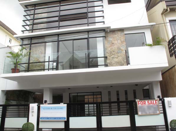 Pasig City Townhouse for Sale at 11.2M