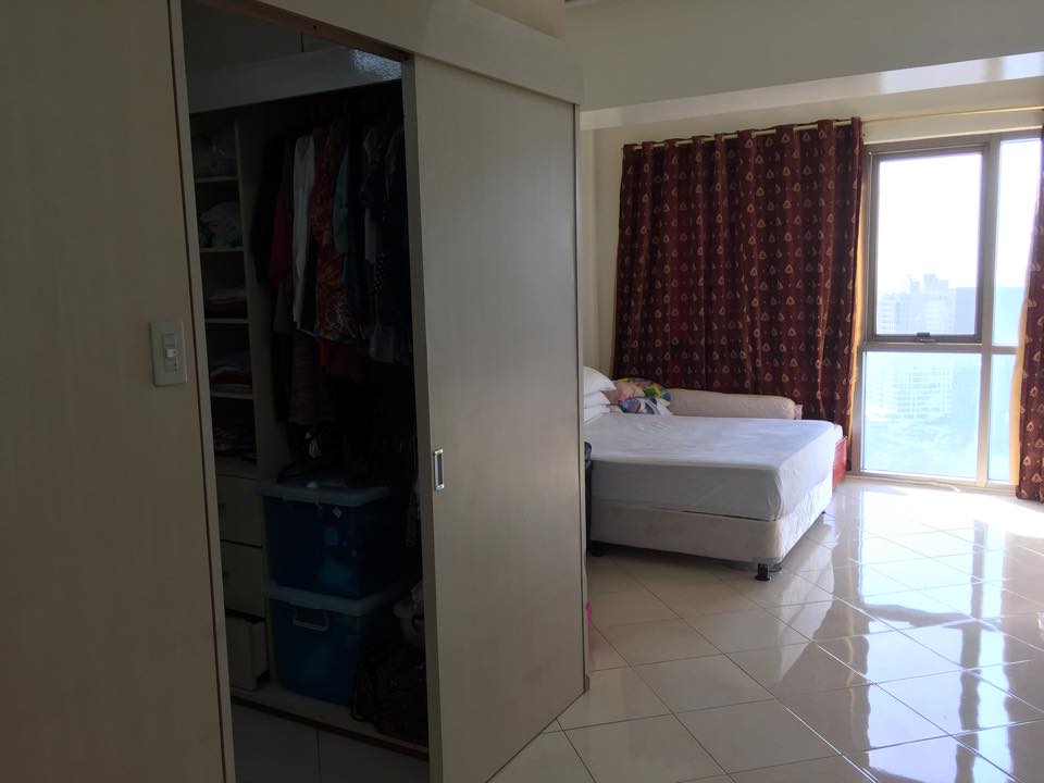 FOR SALE: Apartment / Condo / Townhouse Manila Metropolitan Area > Makati 7