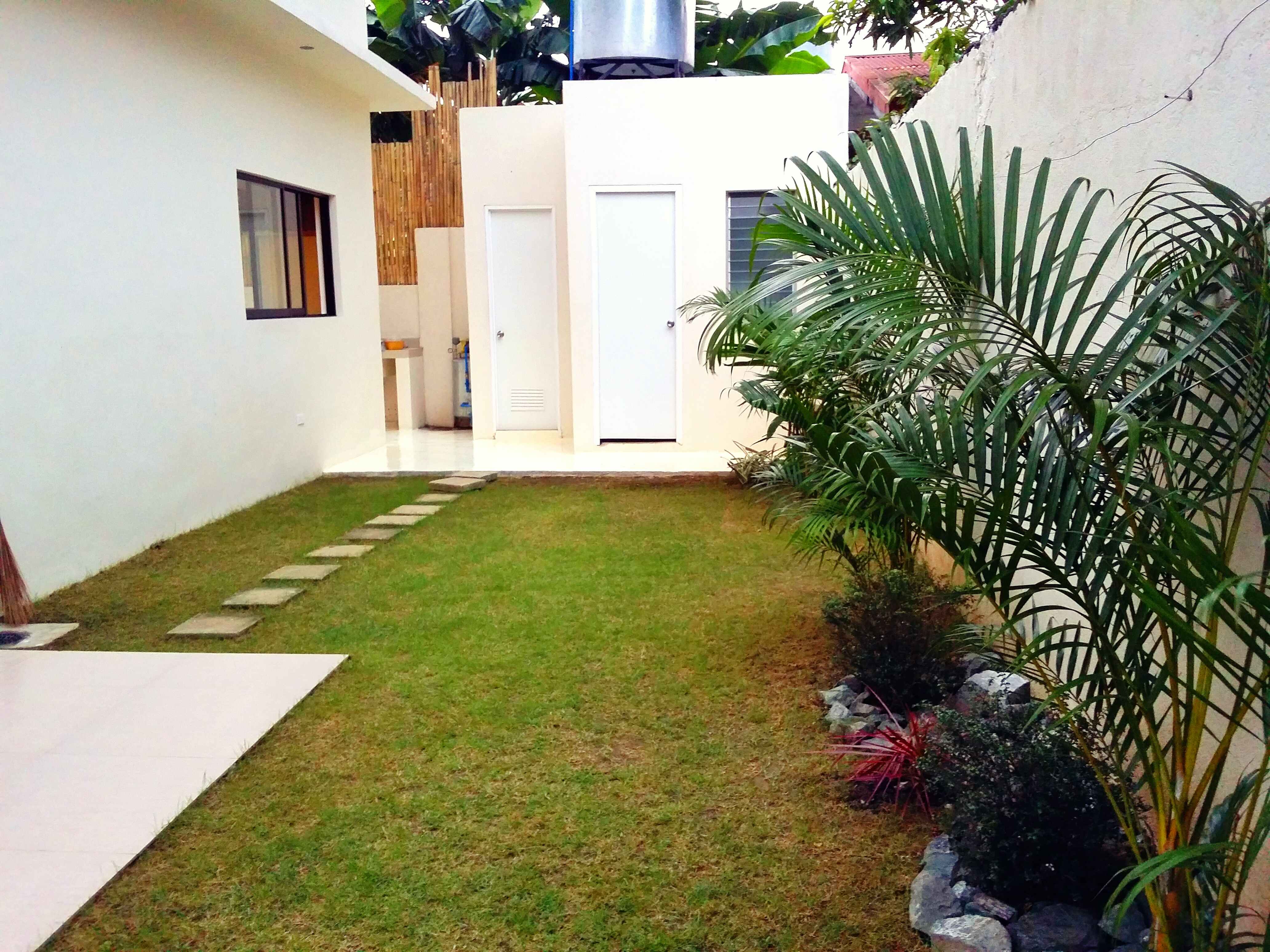 FOR SALE: House Manila Metropolitan Area > Las Pinas 2