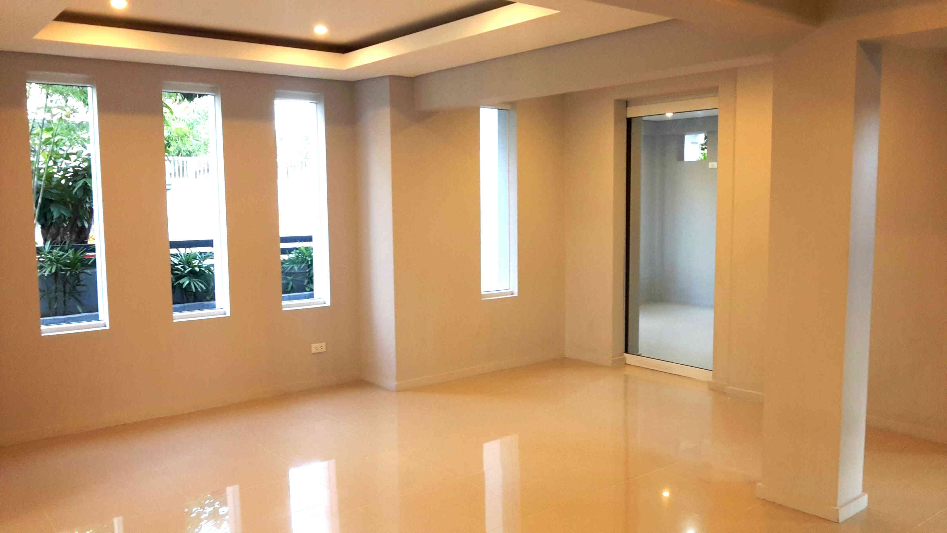 FOR SALE: House Manila Metropolitan Area > Paranaque 1