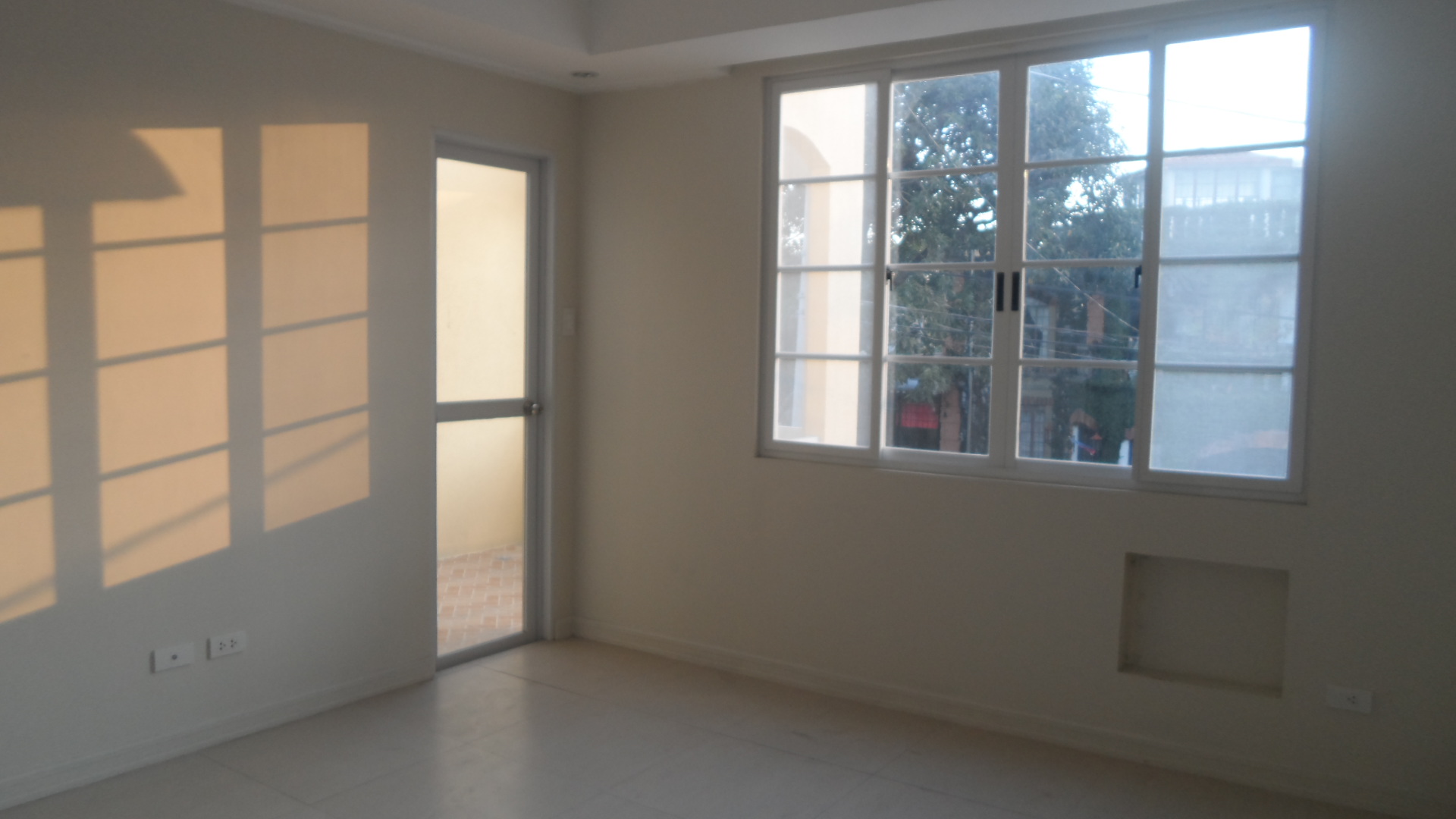 Master's bedroom with balcony