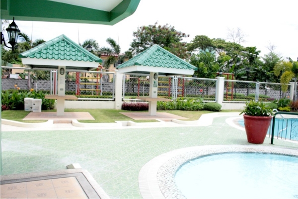 FOR SALE: Apartment / Condo / Townhouse Cavite > Dasmarinas 4