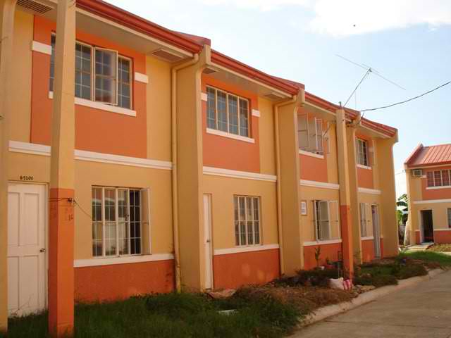 Sorrento Townhomes,Murang Bahay