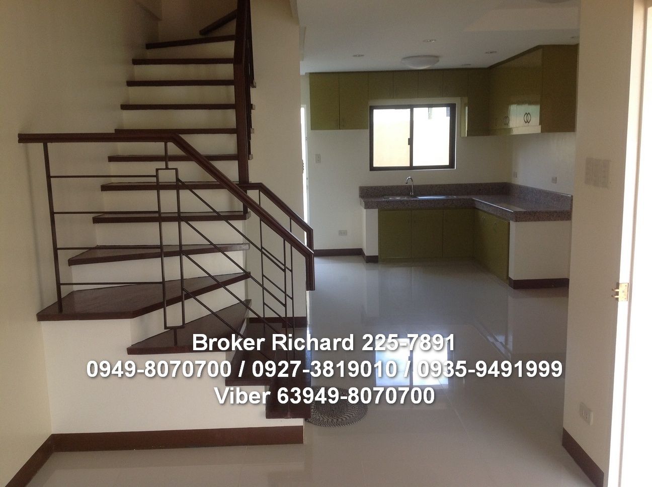 FOR SALE: House Rizal 3