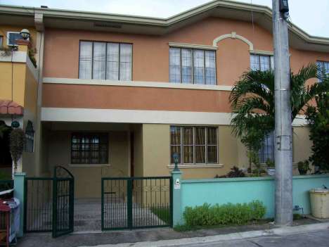 FOR SALE: Apartment / Condo / Townhouse Cavite > Imus