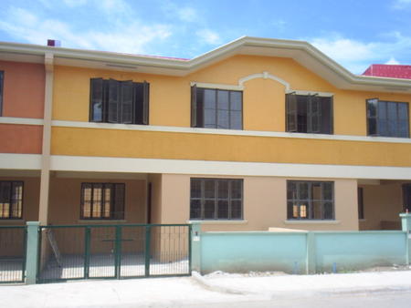 FOR SALE: Apartment / Condo / Townhouse Cavite > Imus 2