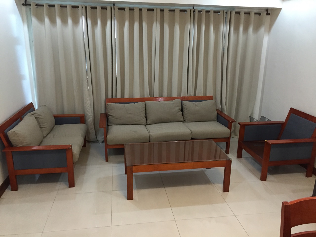 FOR RENT / LEASE: Apartment / Condo / Townhouse Manila Metropolitan Area > Makati 1