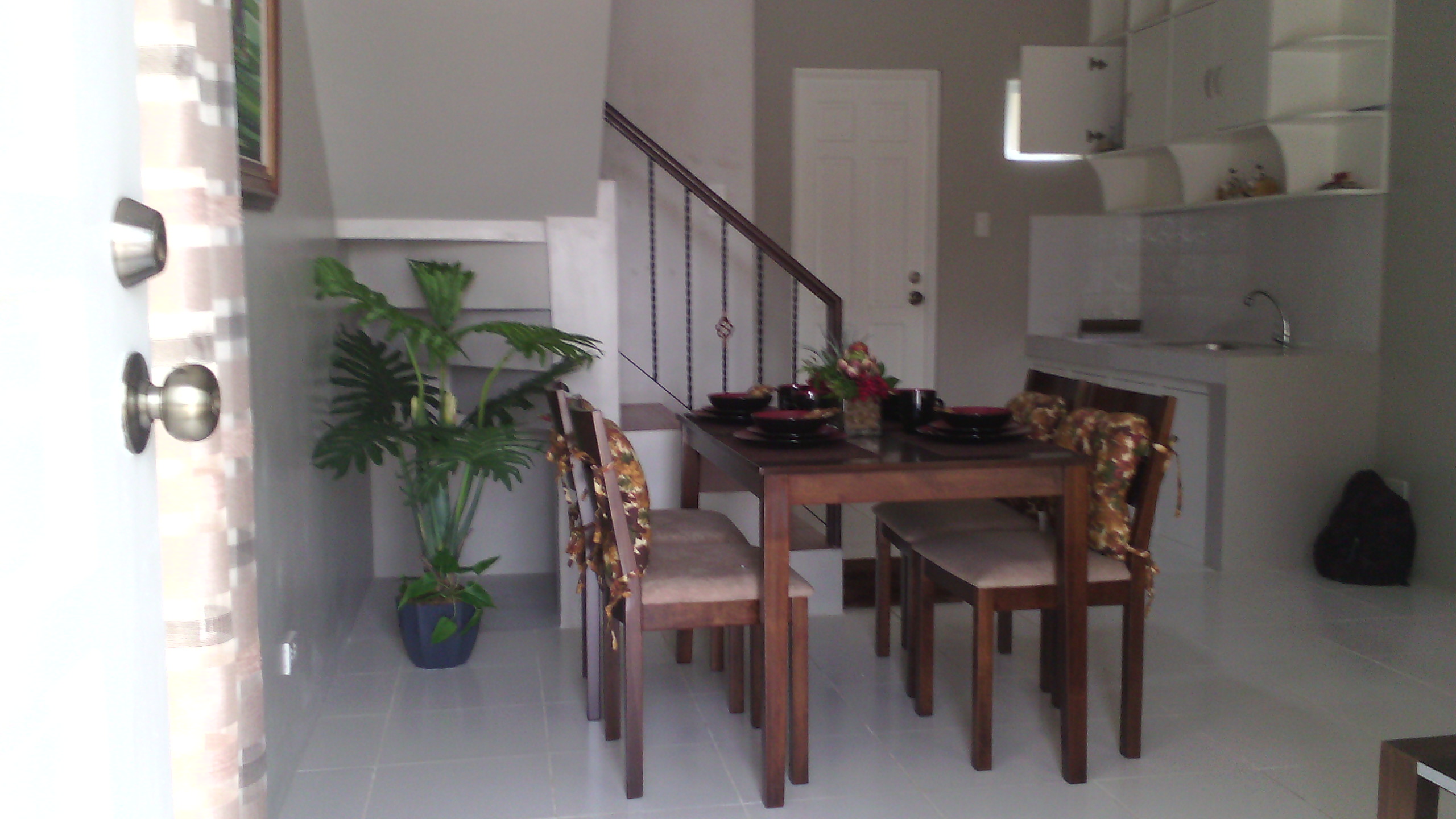 FOR SALE: Apartment / Condo / Townhouse Rizal > Antipolo 4