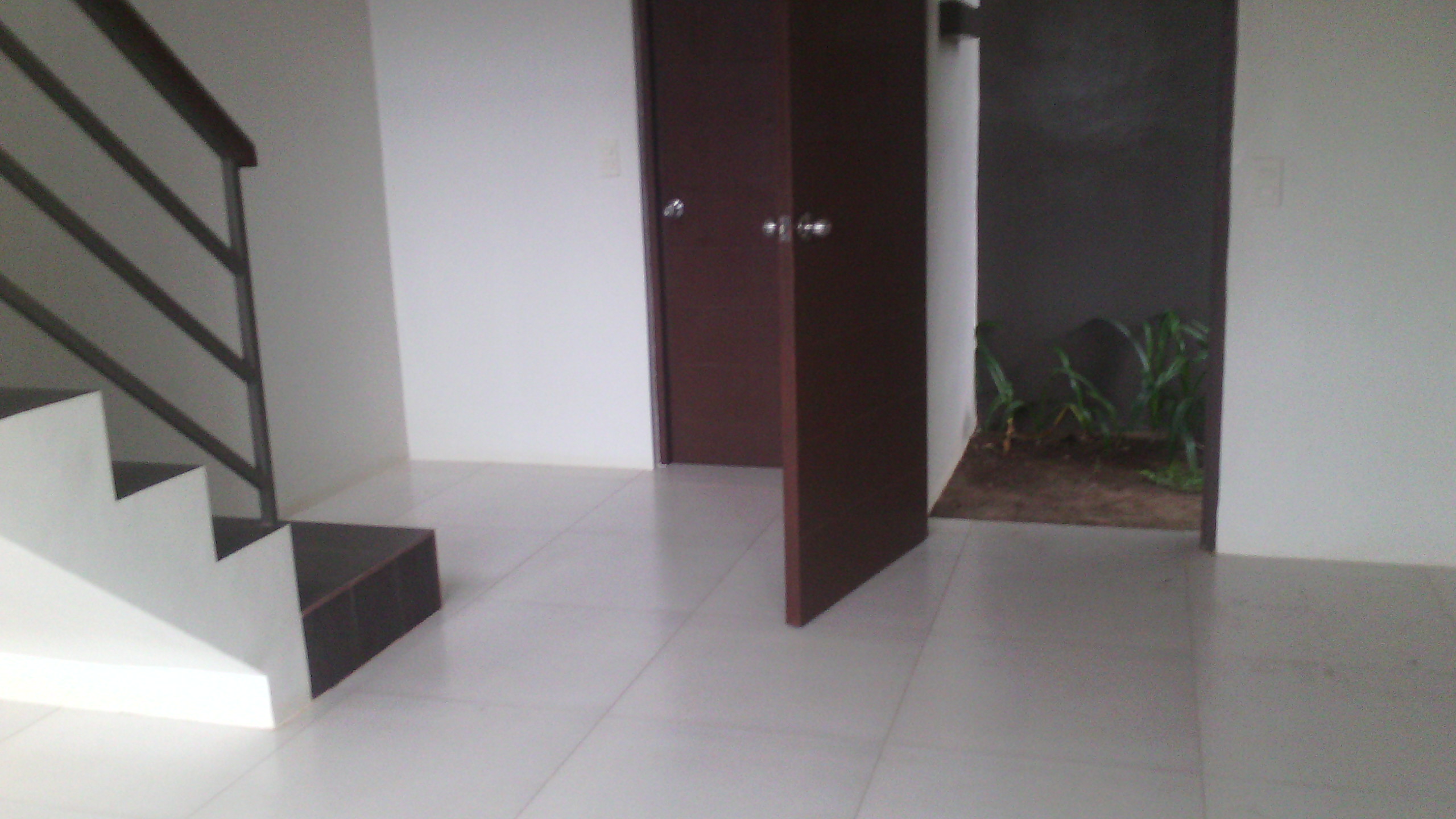 FOR SALE: Apartment / Condo / Townhouse Rizal > Antipolo 5