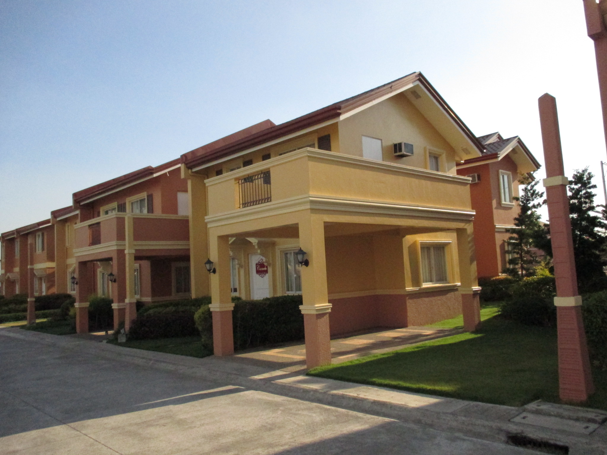 FOR SALE: Apartment / Condo / Townhouse Pampanga