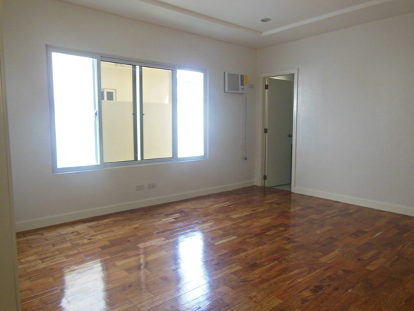 FOR SALE: House Pampanga 4