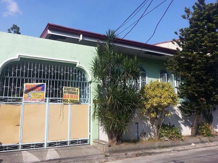 room for rent near sm center las pinas city