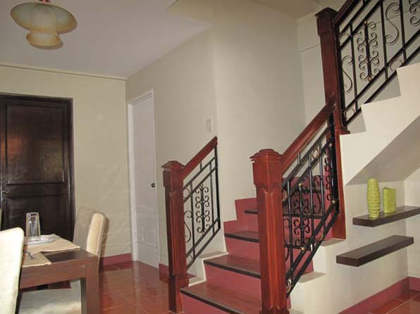 FOR SALE: Apartment / Condo / Townhouse Manila Metropolitan Area > Caloocan 2