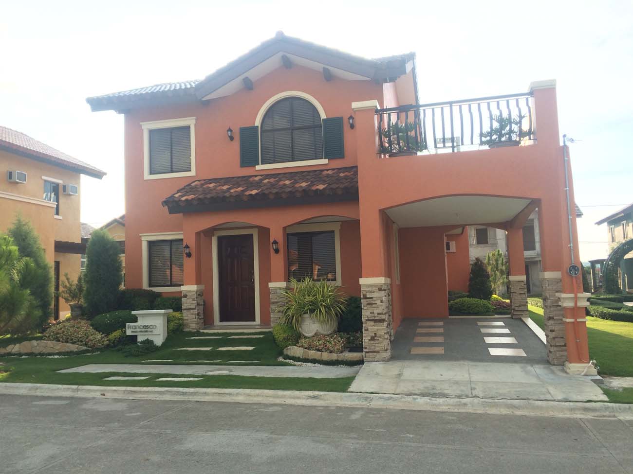 FOR SALE: House Laguna > Sta Rosa