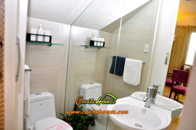 FOR SALE: Apartment / Condo / Townhouse Cavite > Imus 4