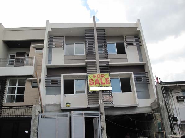 FOR SALE: House Manila Metropolitan Area > Manila 4