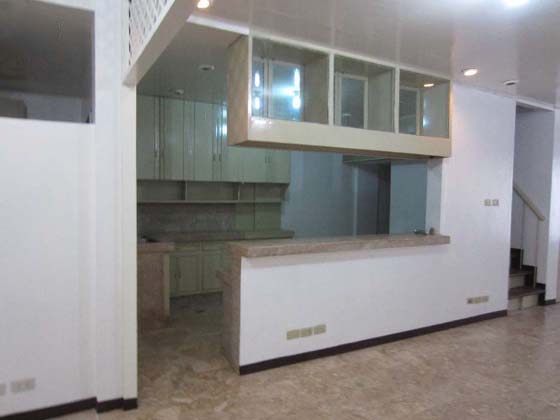 FOR SALE: Apartment / Condo / Townhouse Manila Metropolitan Area > Manila 2