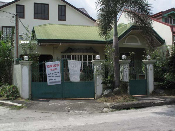 FOR SALE: House Manila Metropolitan Area > Quezon