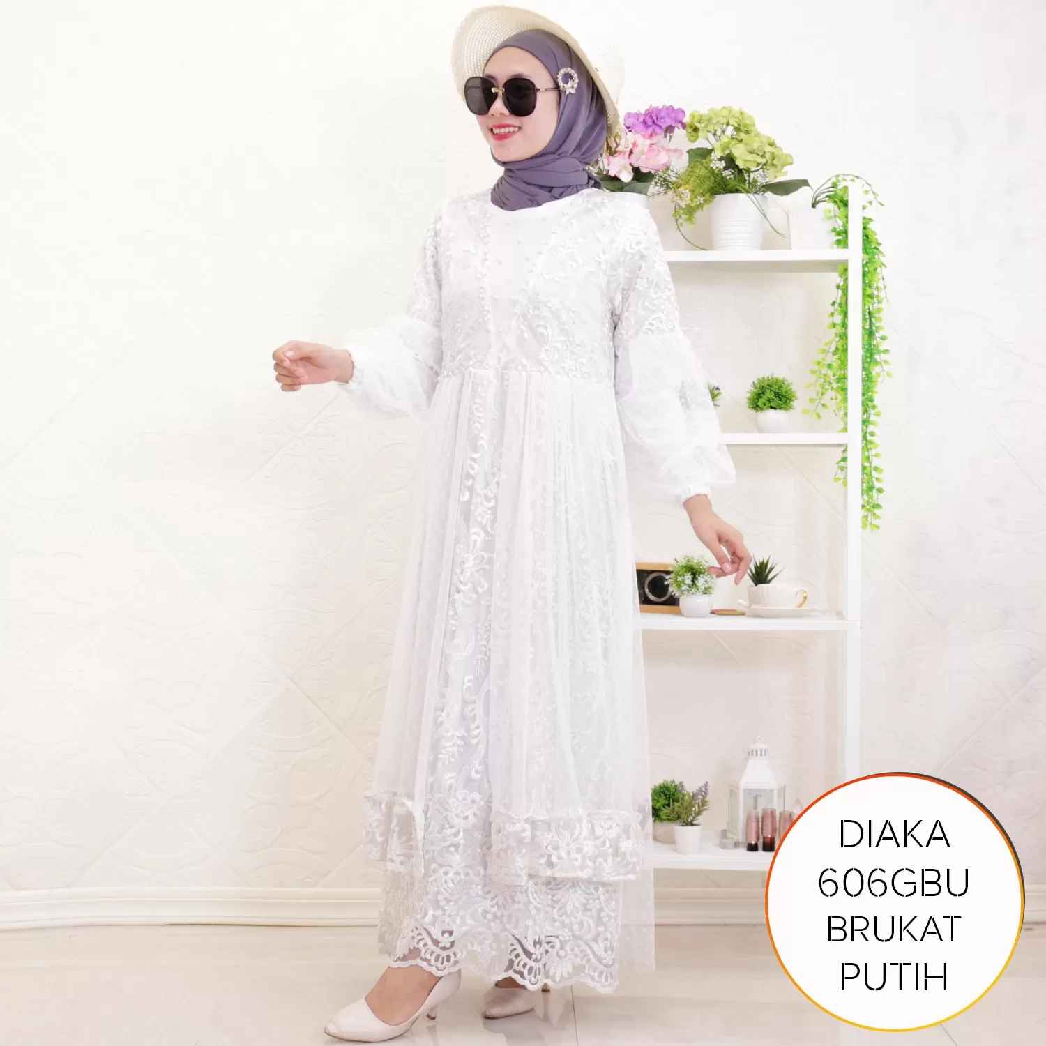 Gamis Pesta Brukat Furing Putih Aksen Mutiara Diaka