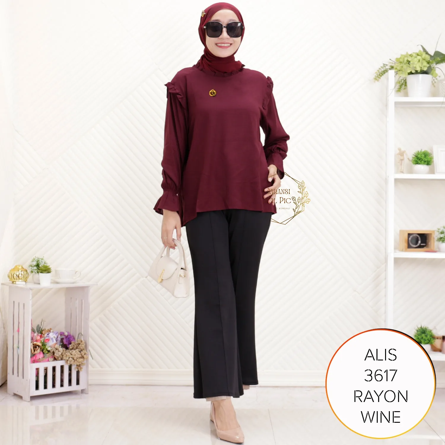 Blouse Polos Leher Variasi Ruffle Lengan Smoke Karet Rayon Adem Alis