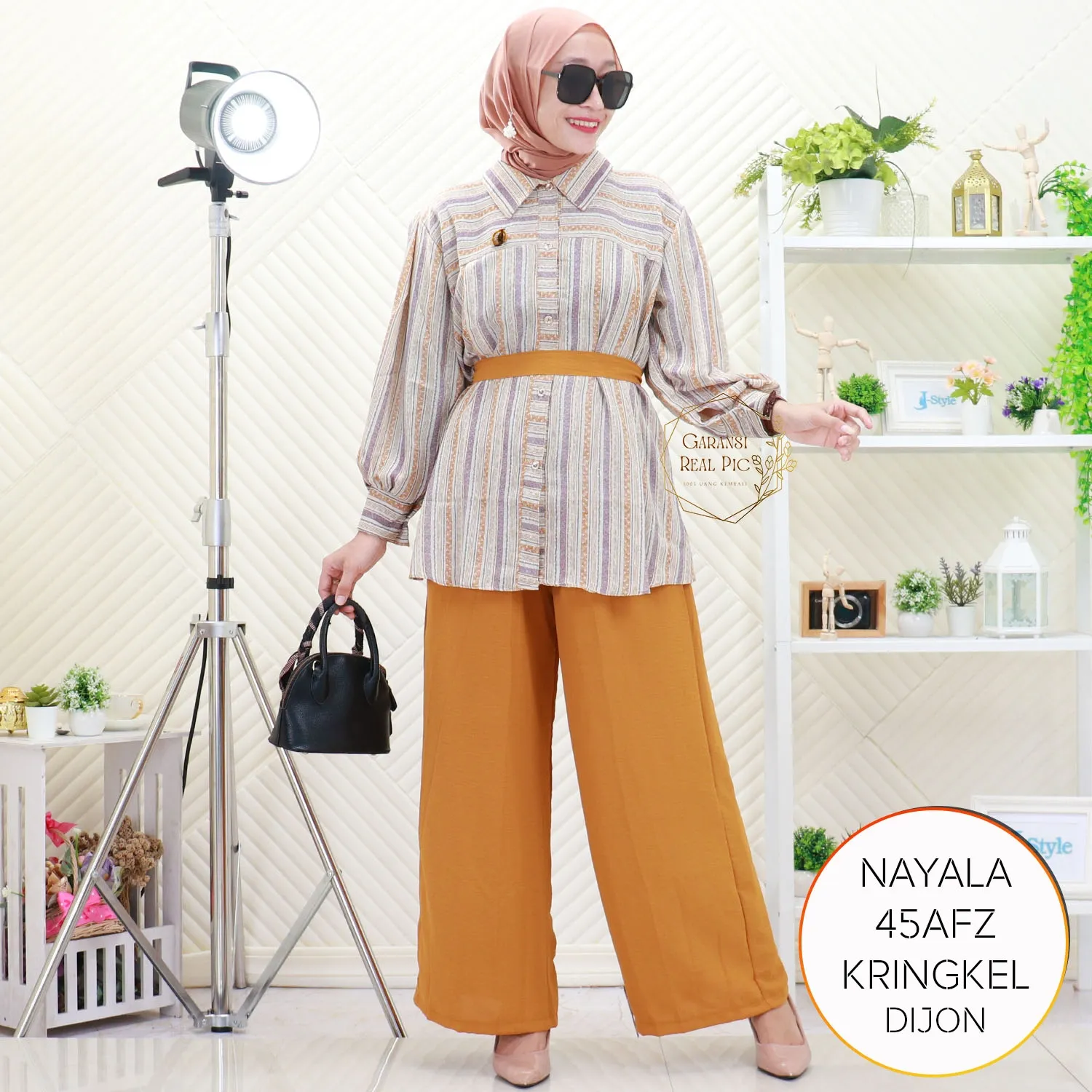 One Set Jumbo Tunik Motif Kringkel Airflow Full Kancing Nayala 45AFZ Kringkel Airflow - bajubaru.id, Belanja Online di bajubaru.id saja 