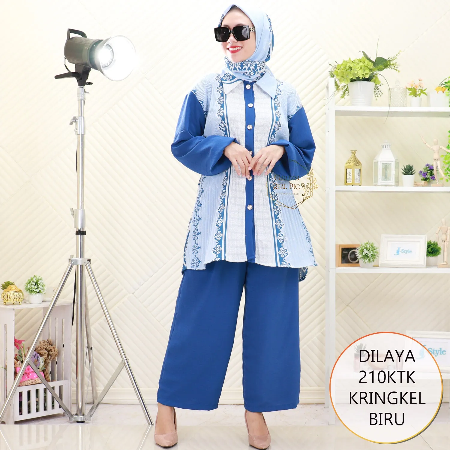 Dilaya One Set Tunik Jumbo Crinkle Motif Plisket Lidi Set Hijab Segi Empat Busui Friendly 210KTK Kringkel Airflow - bajubaru.id, Belanja Online di bajubaru.id saja 