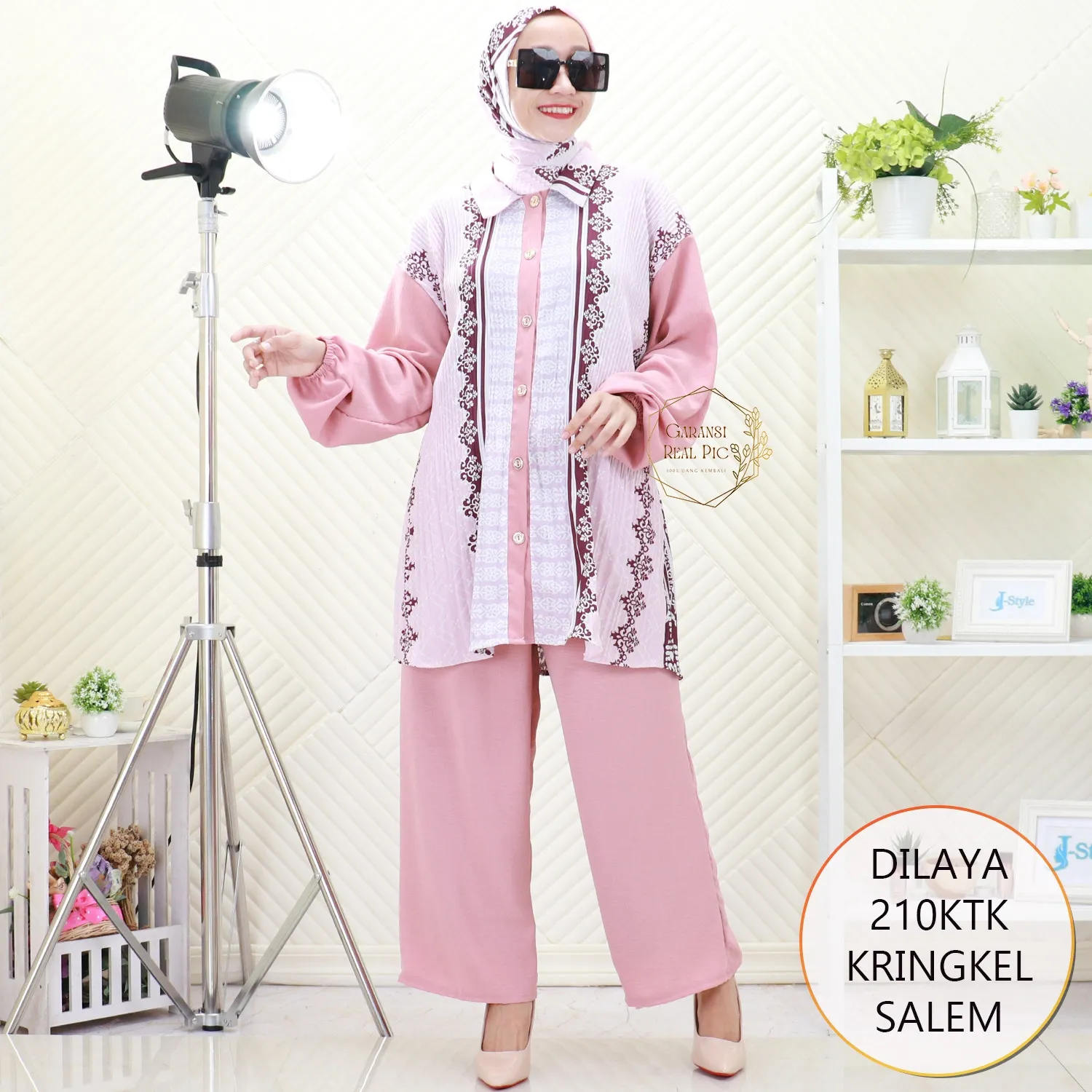 Dilaya One Set Tunik Jumbo Crinkle Motif Plisket Lidi Set Hijab Segi Empat Busui Friendly