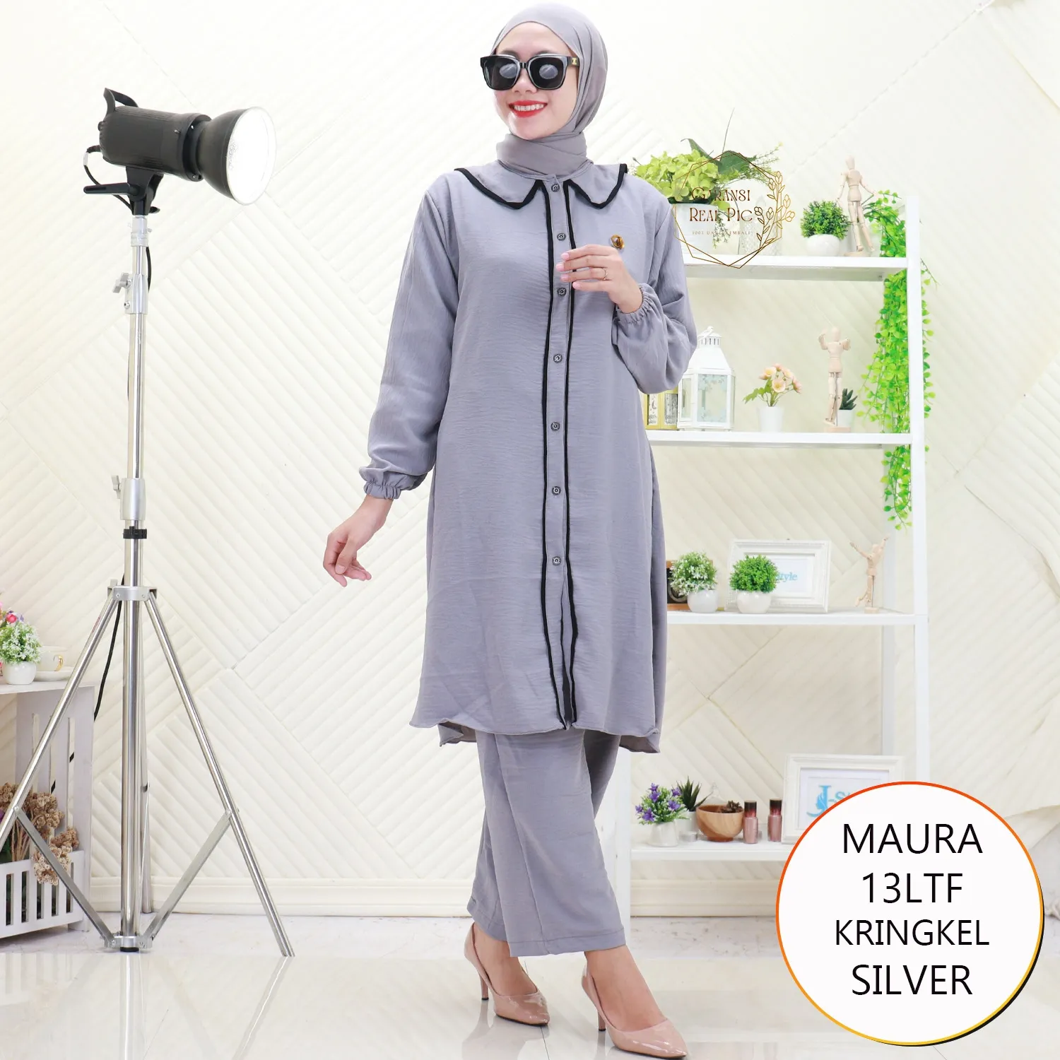 Maura One Set Tunik Wanita Muslimah Crinkle Airflow List Hitam Busui Friendly