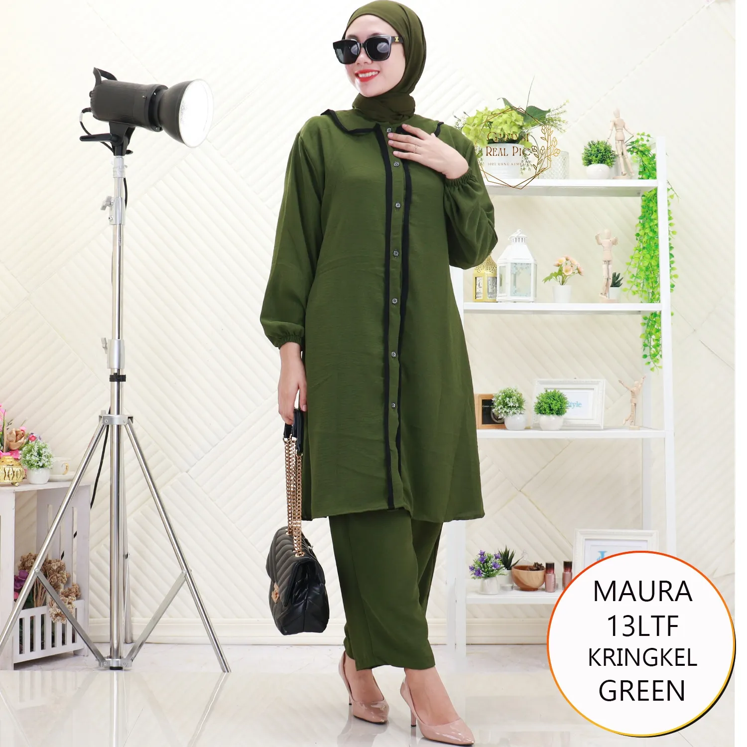 Maura One Set Tunik Wanita Muslimah Crinkle Airflow List Hitam Busui Friendly 13LTF Kringkel Airflow - bajubaru.id, Belanja Online di bajubaru.id saja 