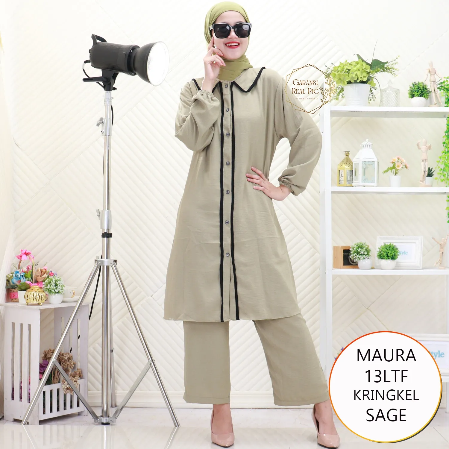 Maura One Set Tunik Wanita Muslimah Crinkle Airflow List Hitam Busui Friendly