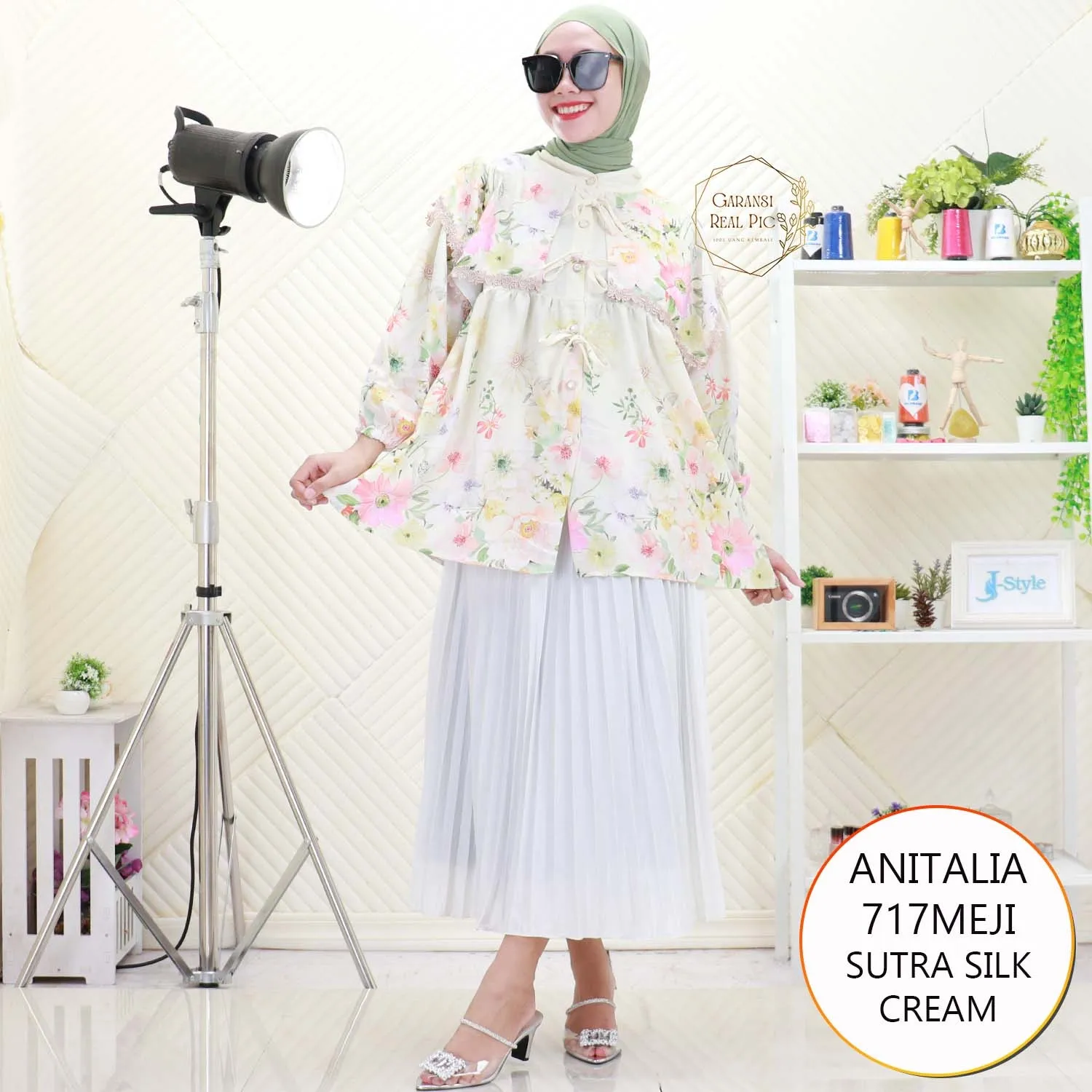 Anitalia Kemeja Meji Wanita Motif Printing Busui Friendly 717MEJI Sutra Silk - bajubaru.id, Belanja Online di bajubaru.id saja 