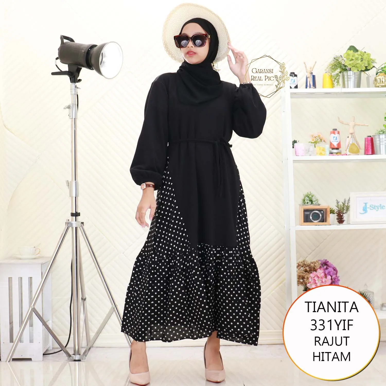 Tianita Midi Dress Rajut Tebal Mix Rayon Polka Umpak Bawah Keliling