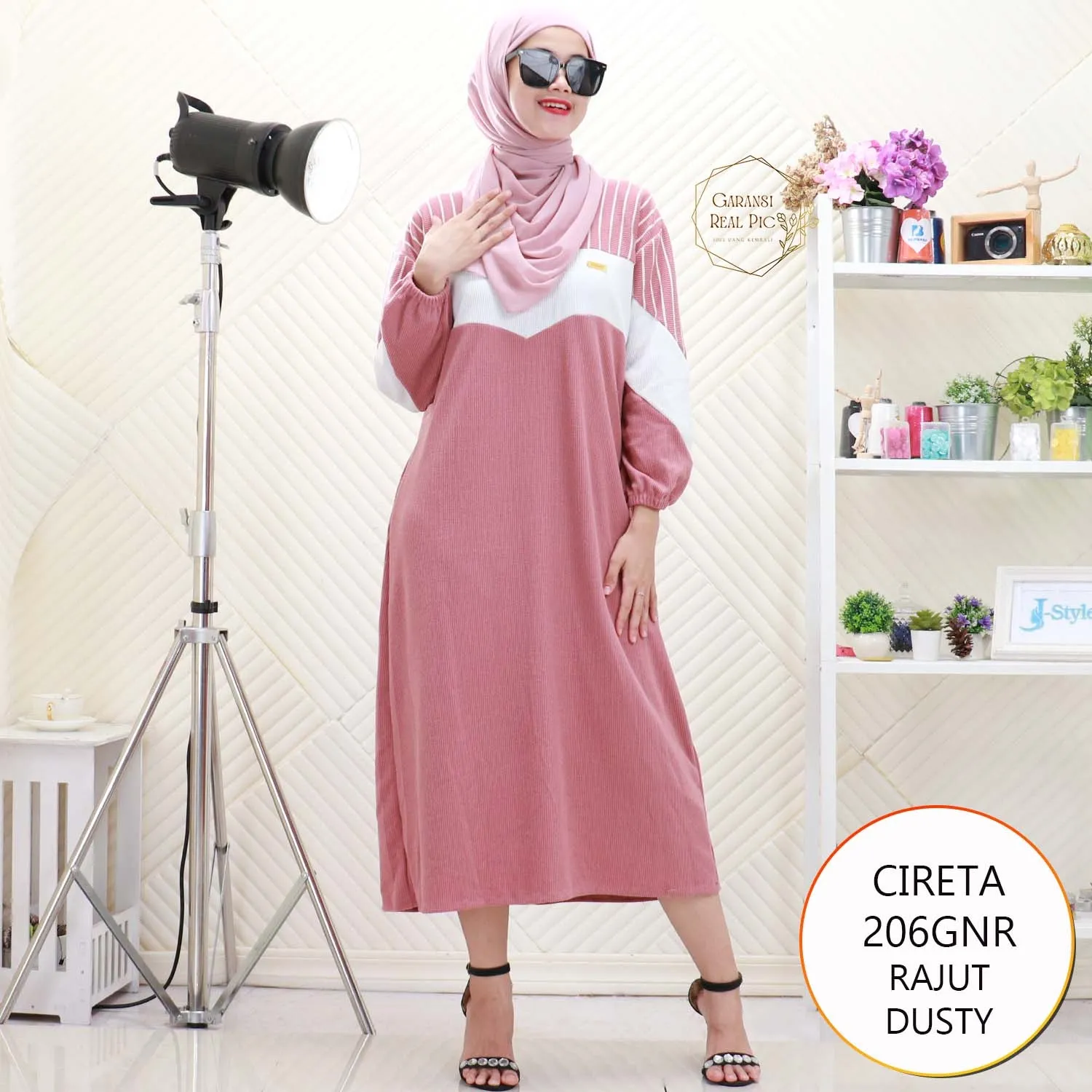 Cireta Midi Dress Rajut Tebal Motif Salur