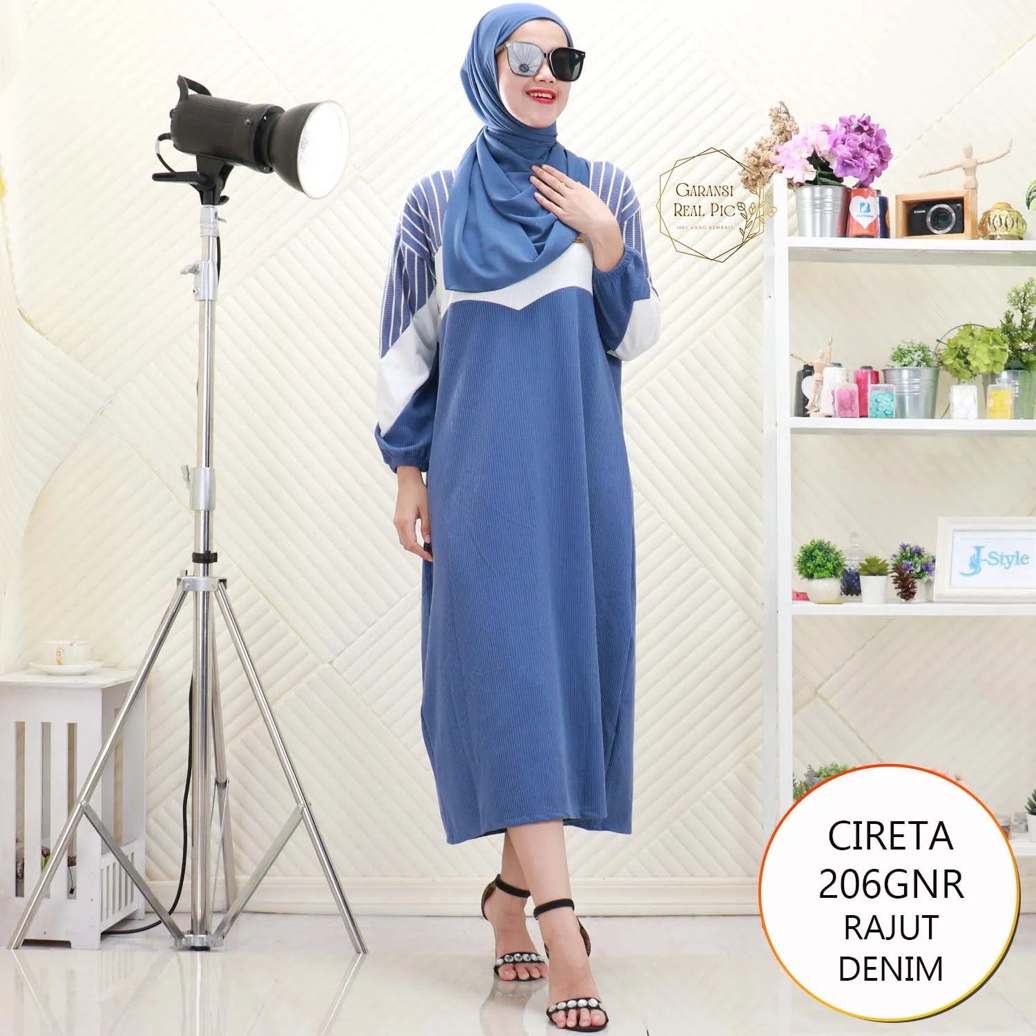 Cireta Midi Dress Rajut Tebal Motif Salur