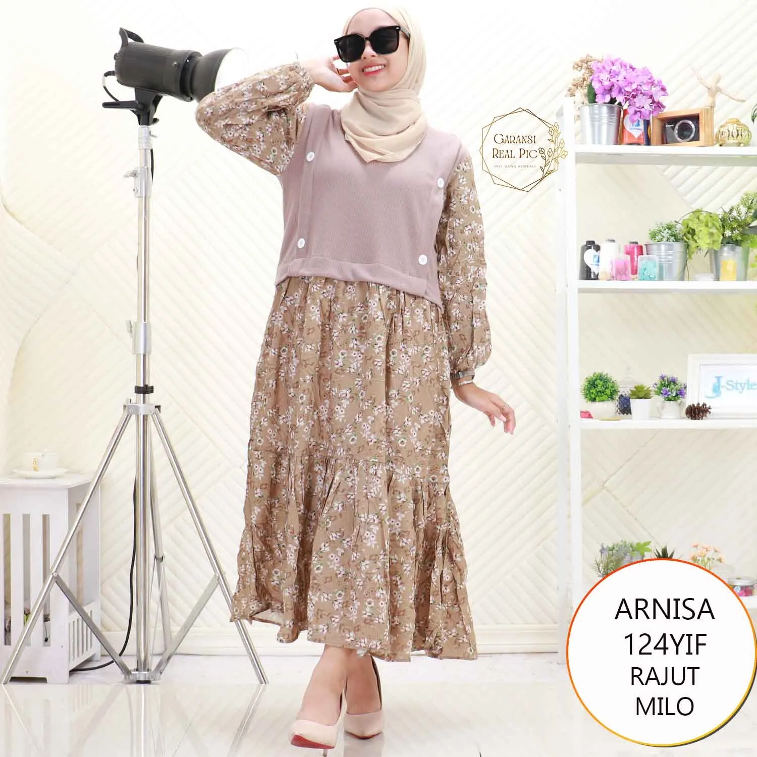 Arnisa Midi Dress Rajut Tebal Variasi Kancing Mix Rayon Motif