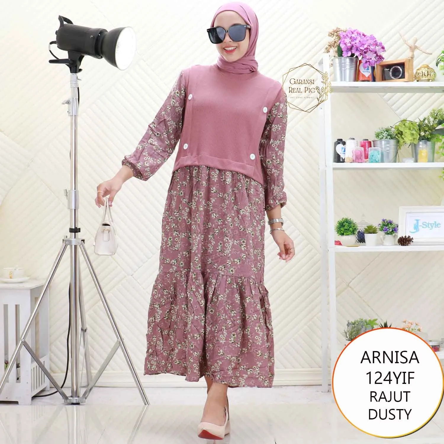 Arnisa Midi Dress Rajut Tebal Variasi Kancing Mix Rayon Motif