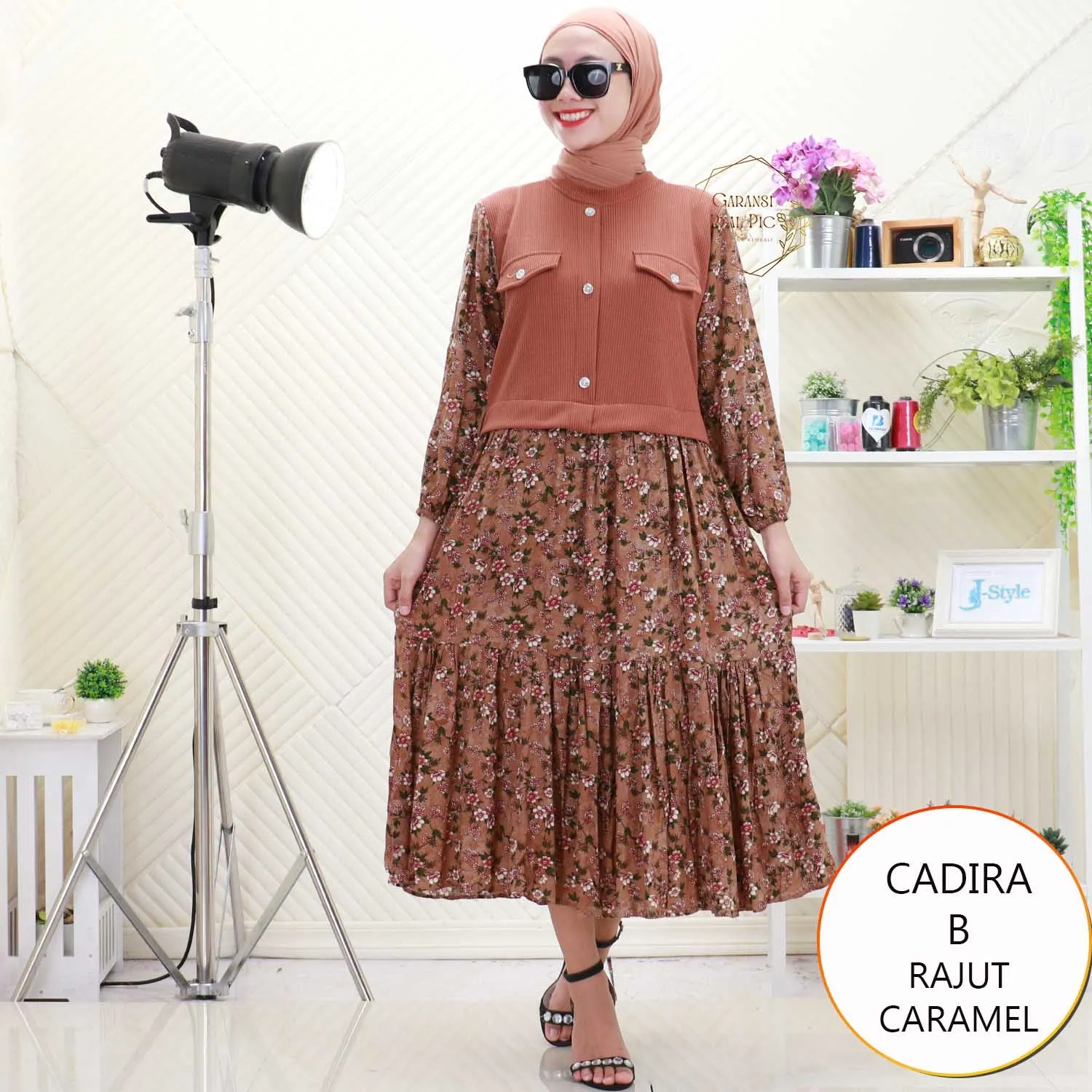 Cadira Midi Dress Rajut Vest Nyatu Variasi Kancing Mix Rayon Motif 311YIF Rajut - bajubaru.id, Belanja Online di bajubaru.id saja 