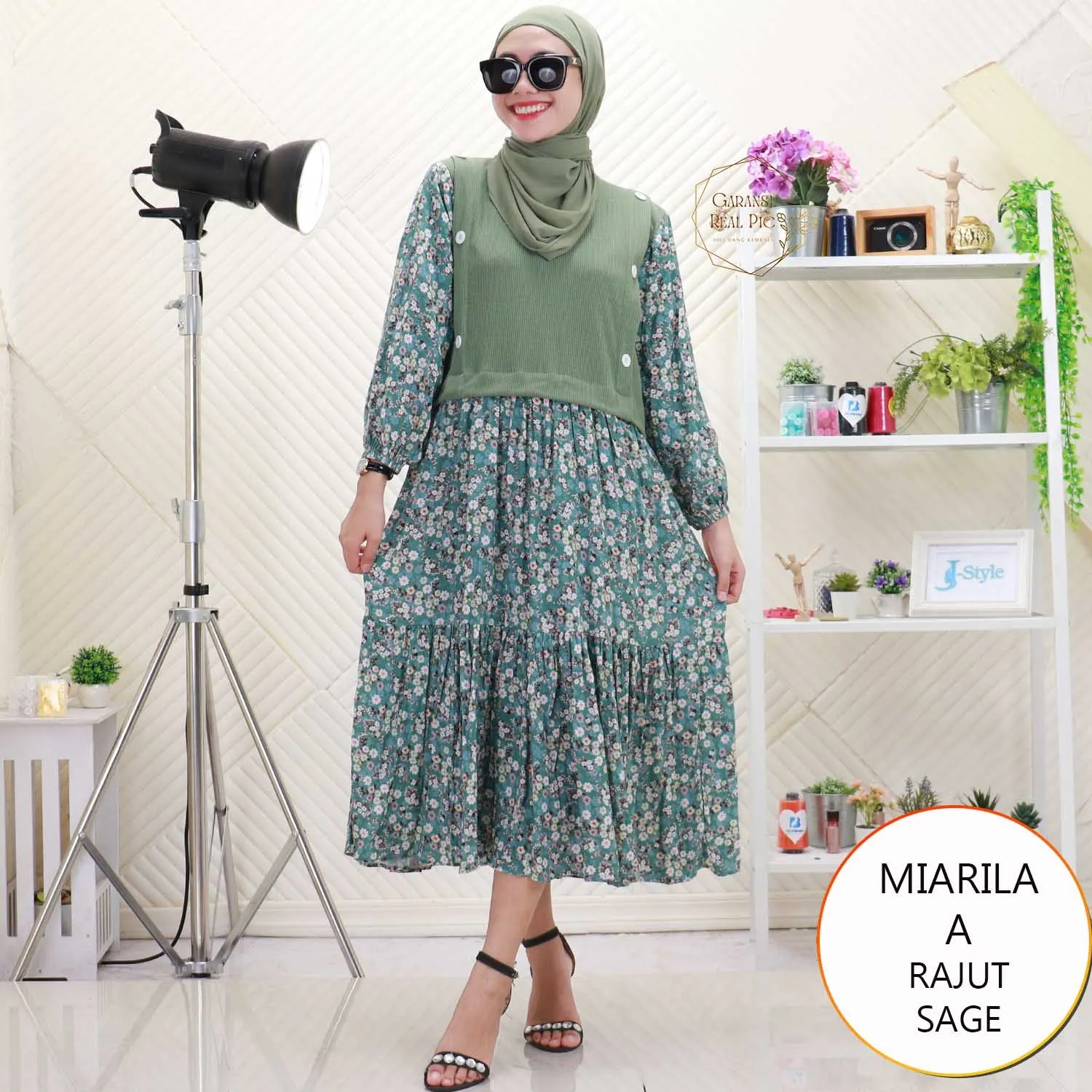 Miarila Midi Dress Rajut Tebal Mix Rayon Motif Bunga Variasi Kancing