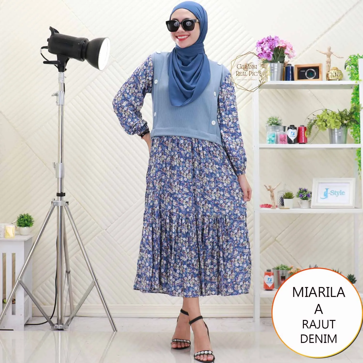 Miarila Midi Dress Rajut Tebal Mix Rayon Motif Bunga Variasi Kancing