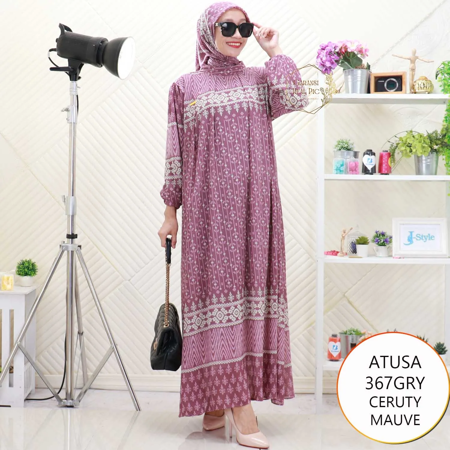 Atusa Gamis Set Hijab Ceruty Motif Lipit Depan Lengan Balon Wudhu Friendly