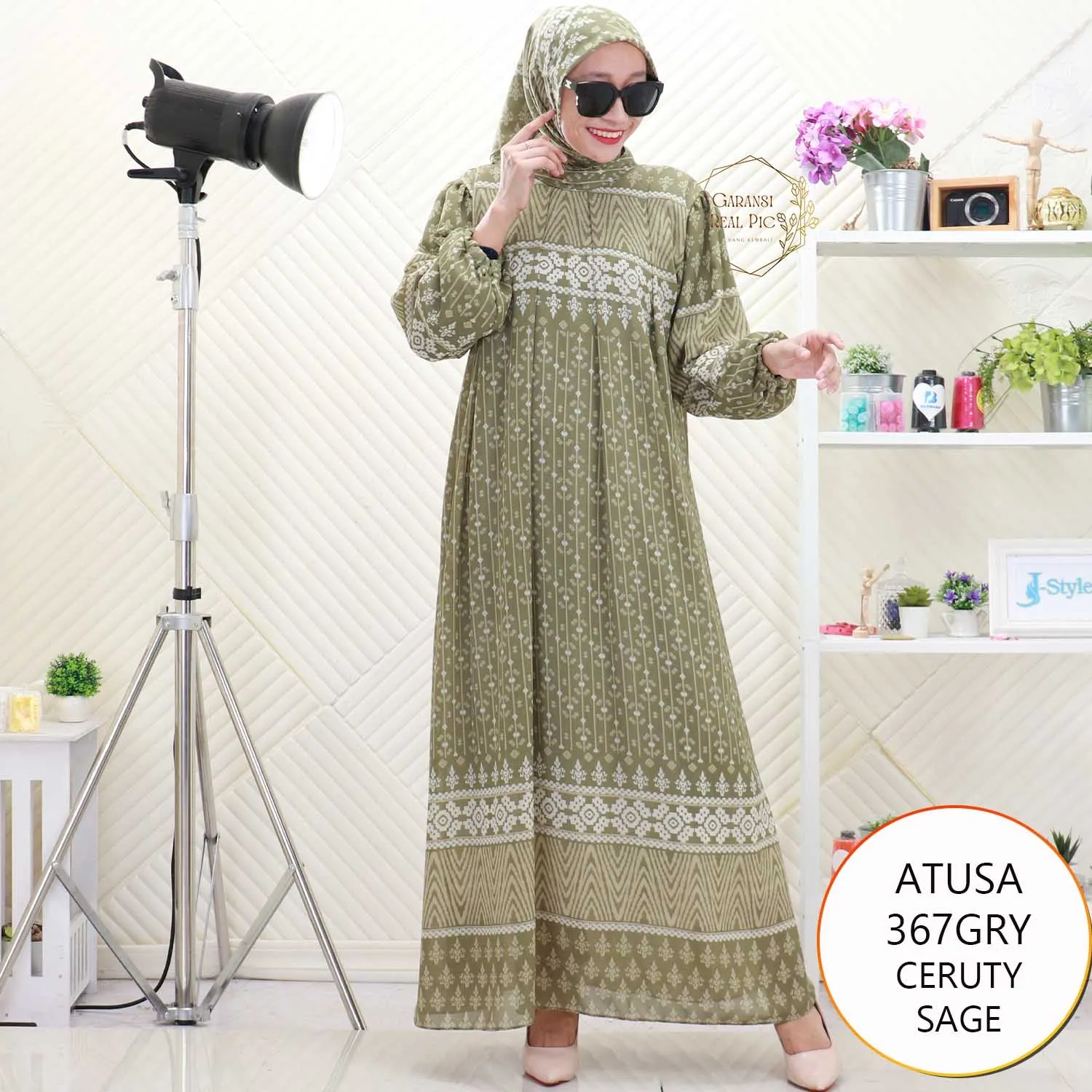 Atusa Gamis Set Hijab Ceruty Motif Lipit Depan Lengan Balon Wudhu Friendly 367GRY ceruty - bajubaru.id, Belanja Online di bajubaru.id saja 