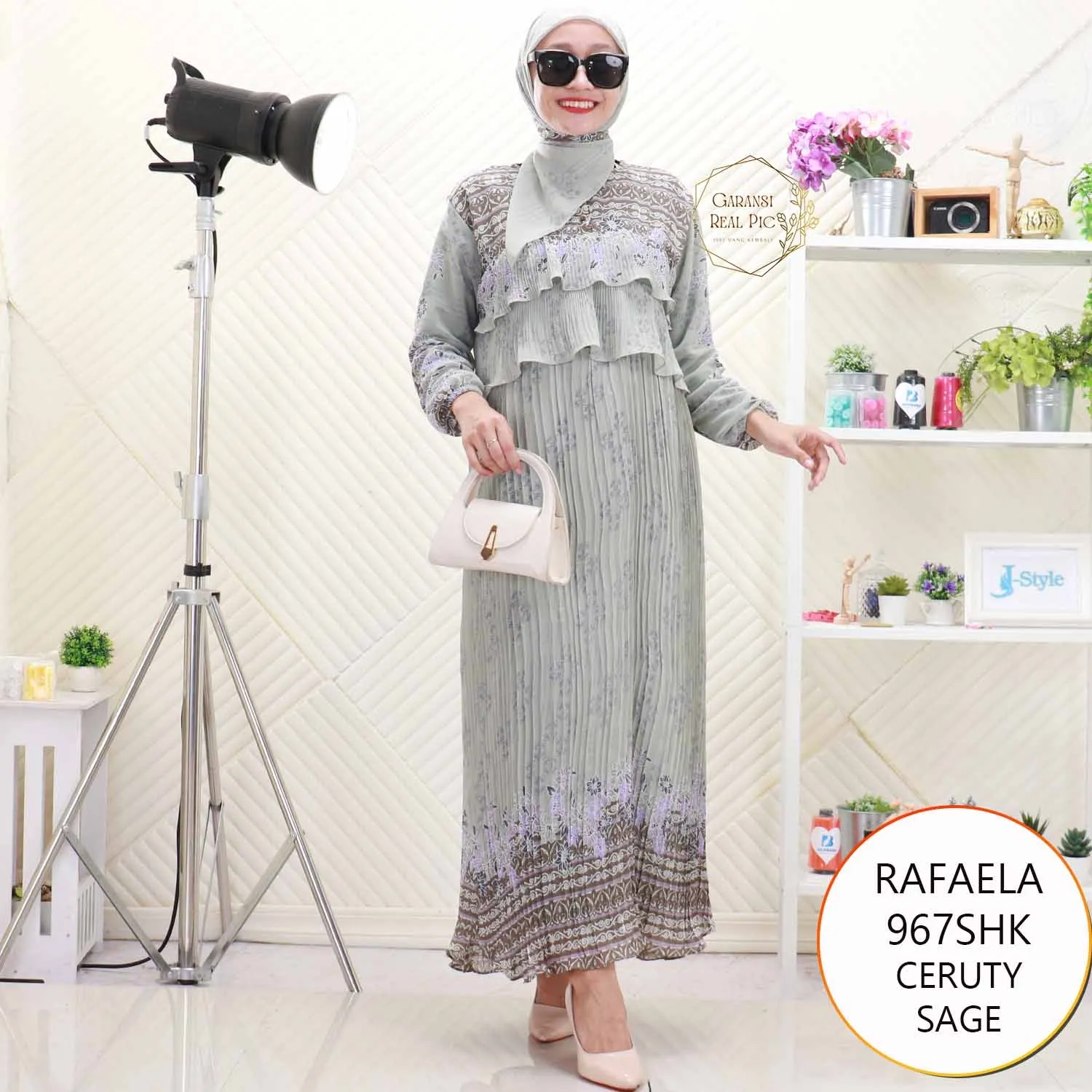 Rafaela Gamis Set Hijab Ceruty Motif Printing Umpak Susun Plisket