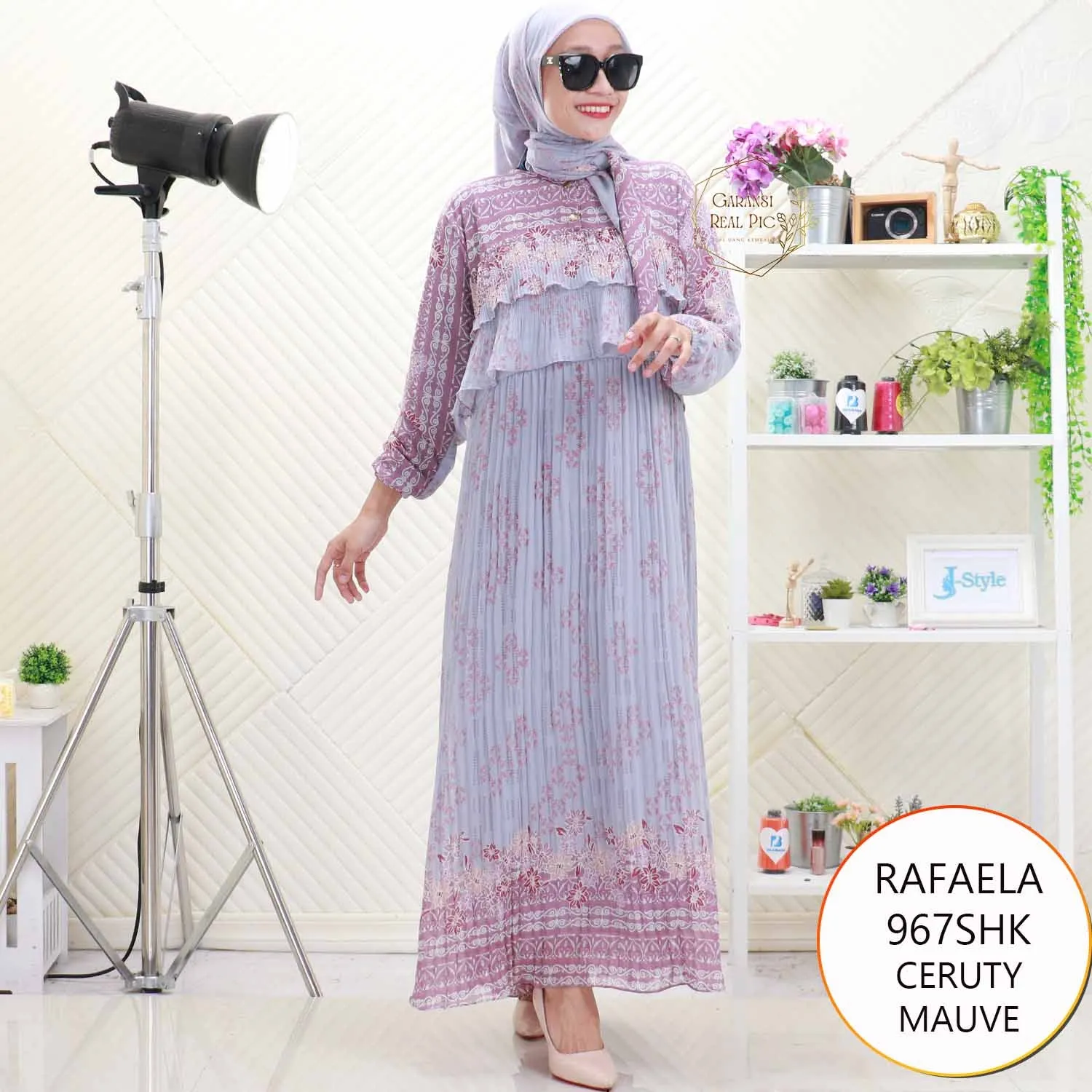 Rafaela Gamis Set Hijab Ceruty Motif Printing Umpak Susun Plisket