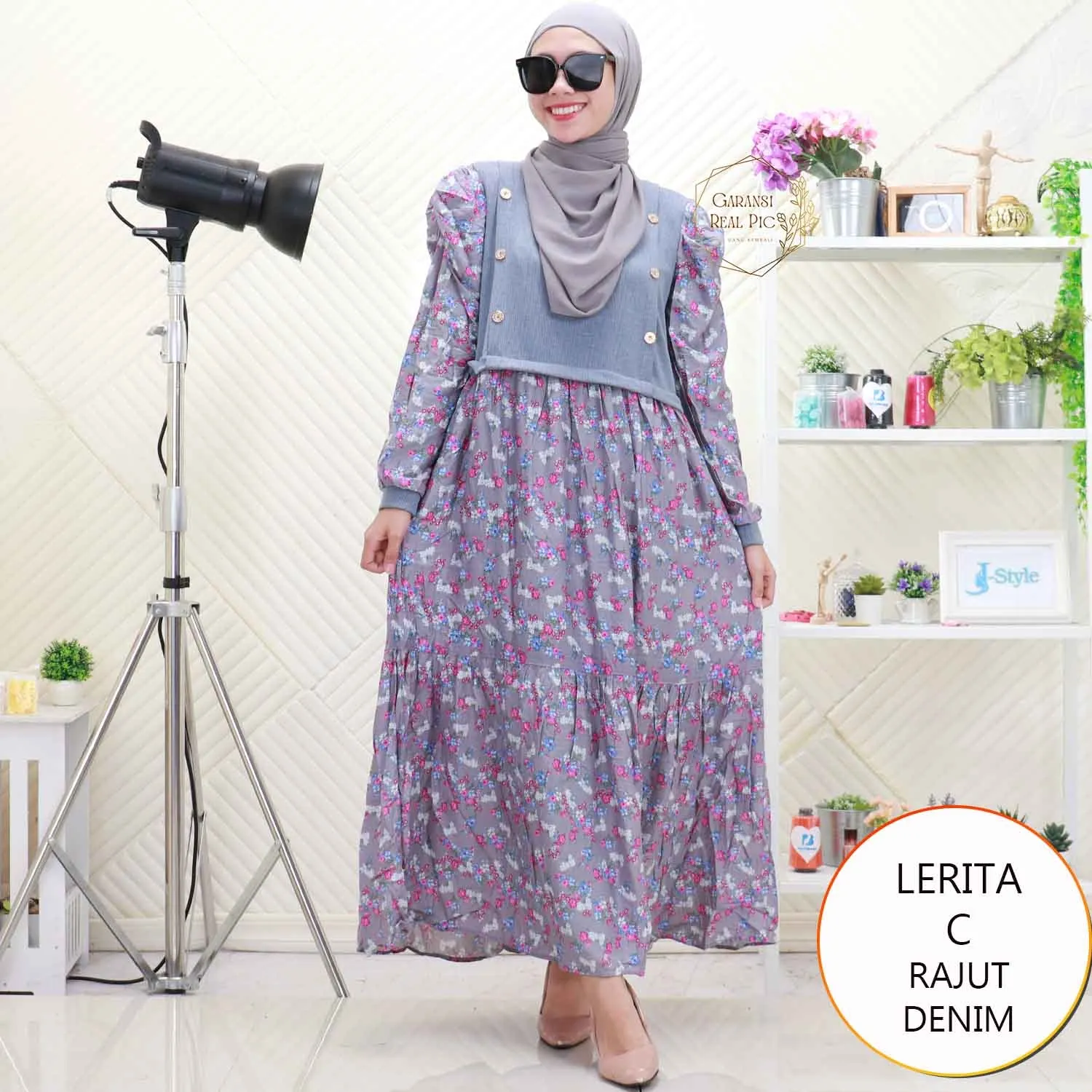 Lerita Gamis Rajut Rompi Nyatu Variasi Kancing Mix Rayon Motif