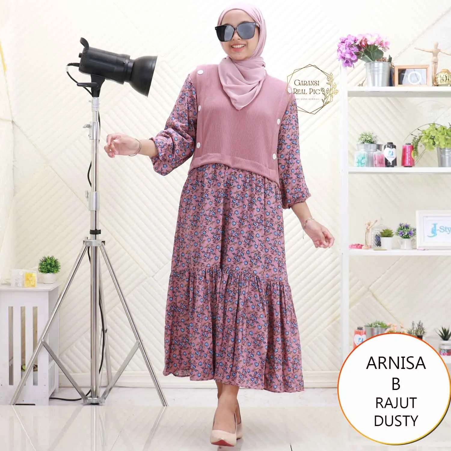 Arnisa Midi Dress Rajut Tebal Variasi Kancing Mix Rayon Motif