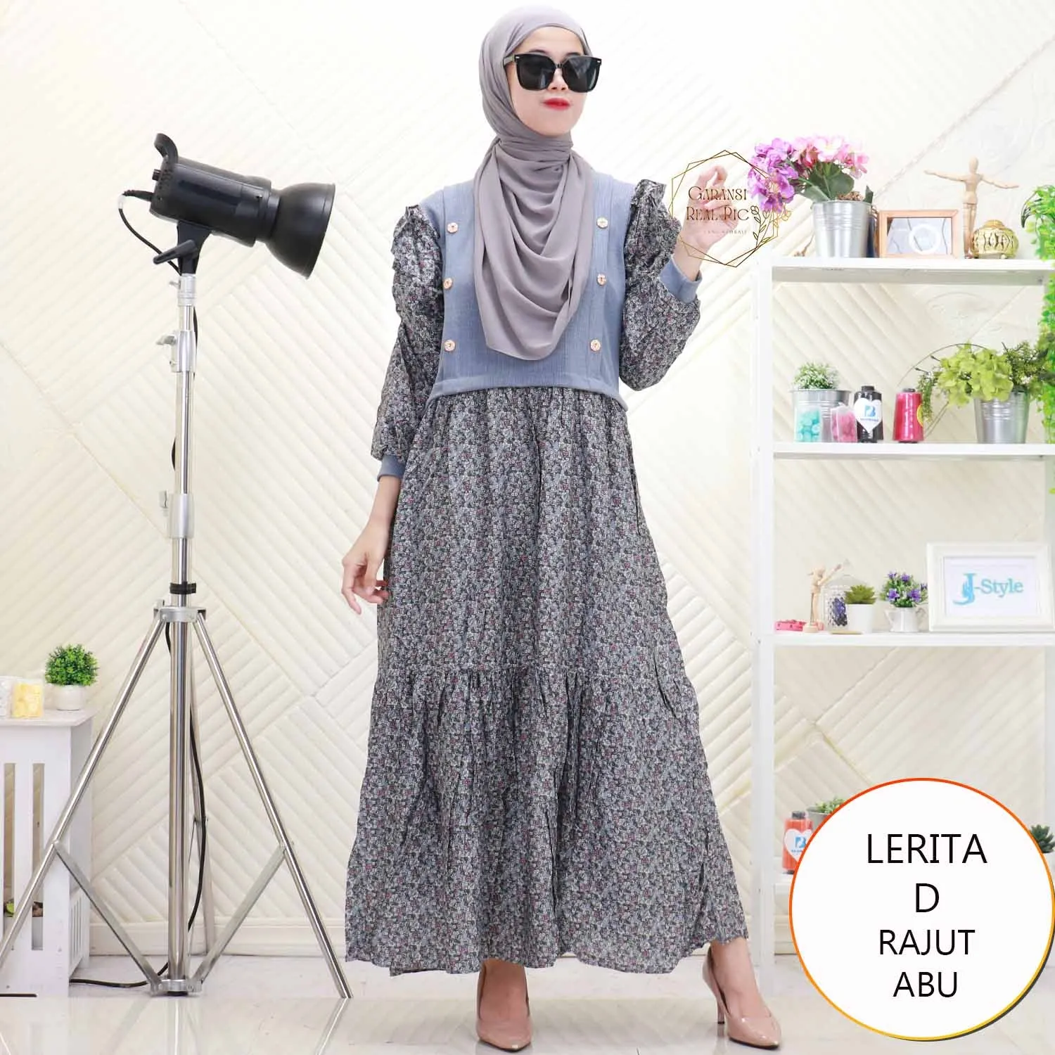 Lerita Gamis Rajut Rompi Nyatu Variasi Kancing Mix Rayon Motif