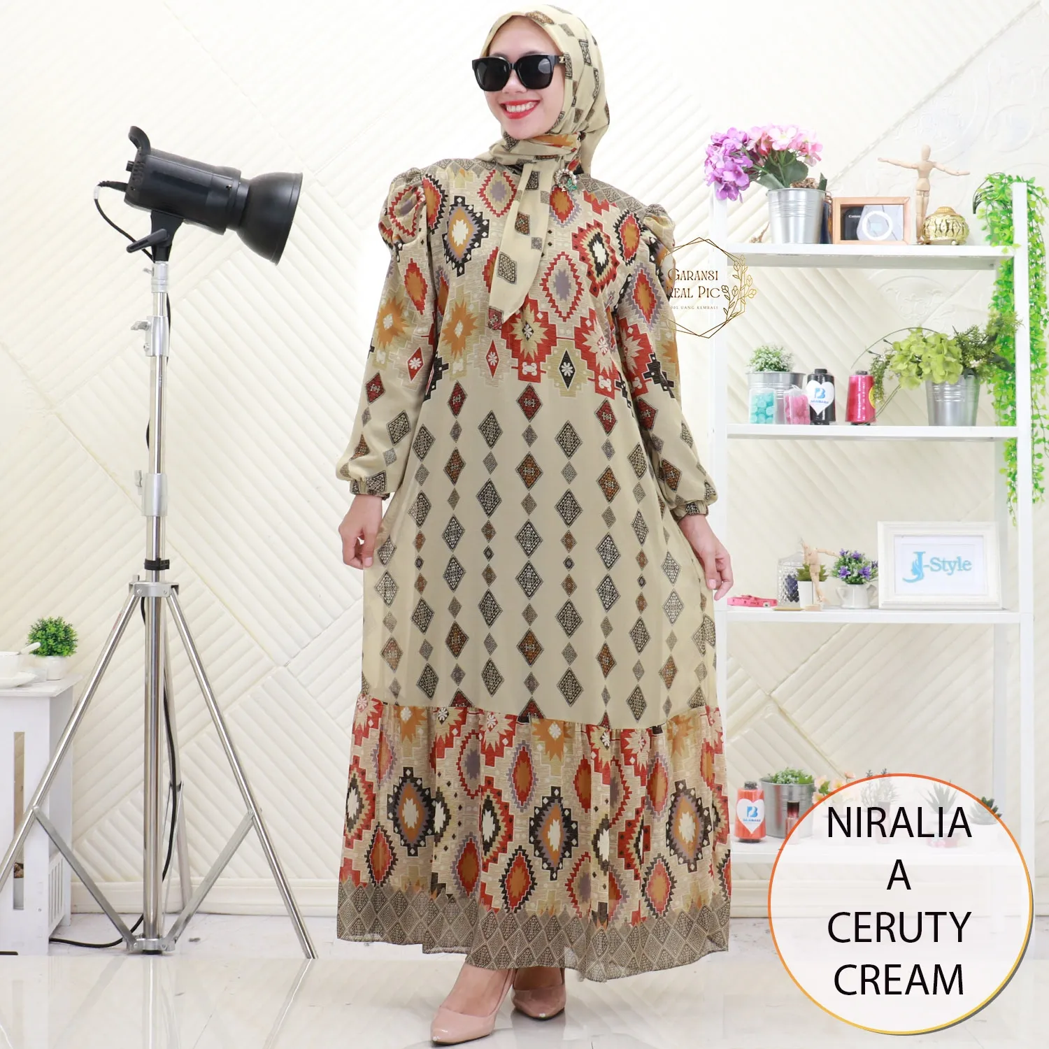 Niralia Gamis Set Hijab Ceruty Motif Printing Lengan Kerut Busui Friendly 524SHK ceruty - bajubaru.id, Belanja Online di bajubaru.id saja 