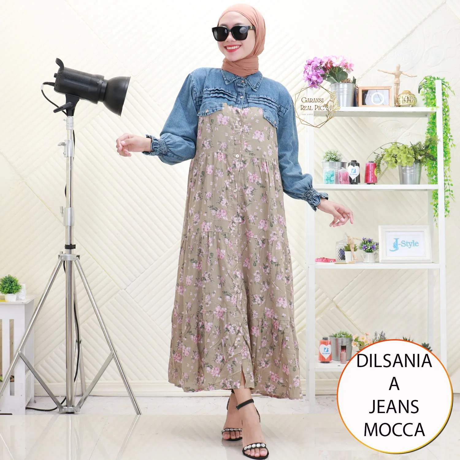 Dilsania Gamis Jeans Mix Katun Motif Bunga Lipit Depan Busui Friendly