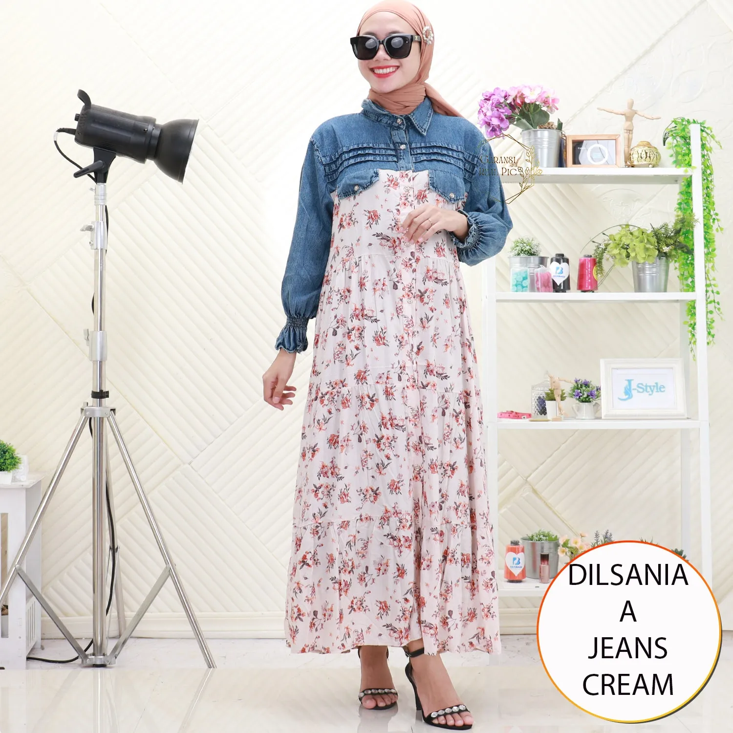 Dilsania Gamis Jeans Mix Katun Motif Bunga Lipit Depan Busui Friendly