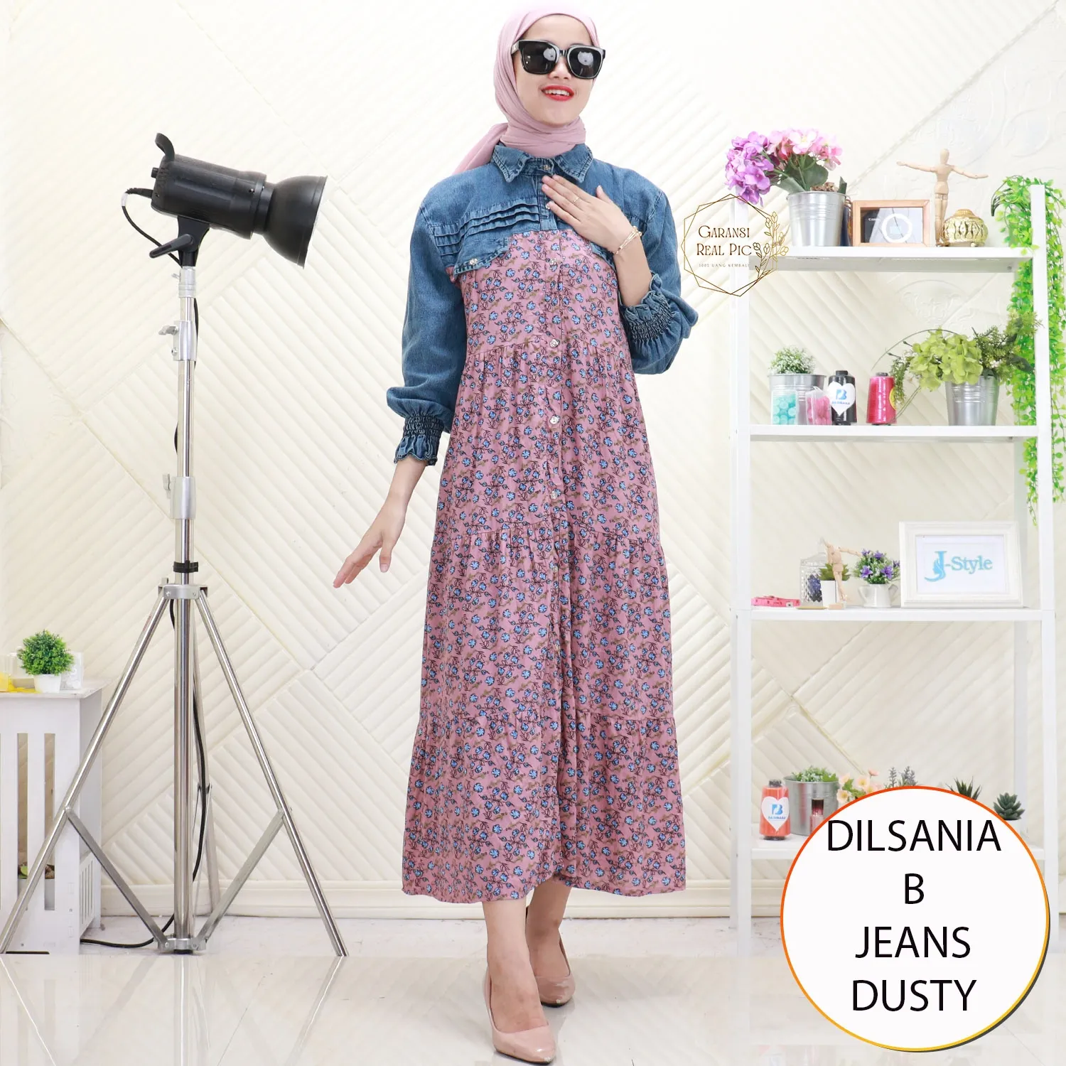 Dilsania Gamis Jeans Mix Katun Motif Bunga Lipit Depan Busui Friendly